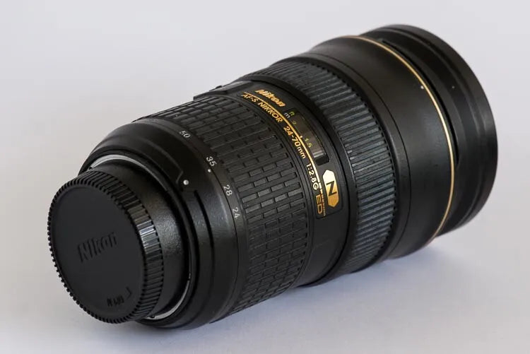 Nikon 24–70mm f/2.8 (Pre-Owned)
