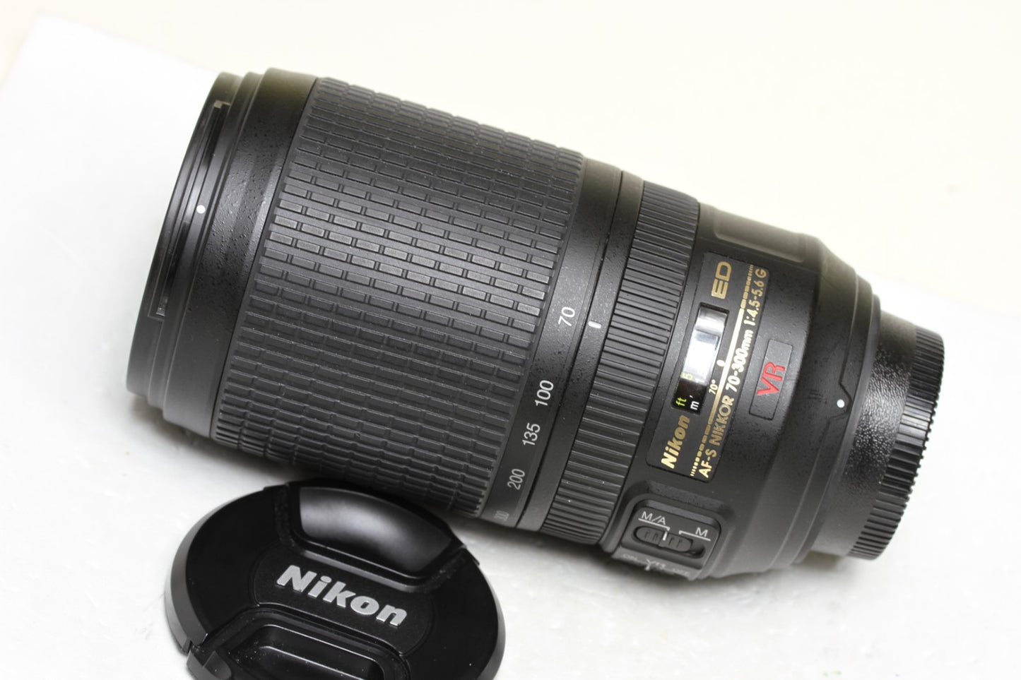 Nikon AF-S NIKKOR 70–300mm f/4.5–5.6G ED VR Lens (Pre-Owned)