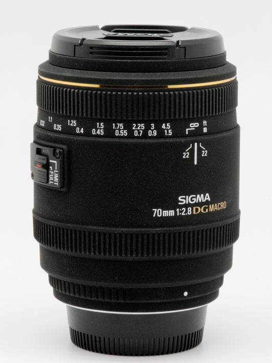 Sigma 70mm f/2.8 DG Macro Art Lens for Nikon F-Mount (Pre-Owned)