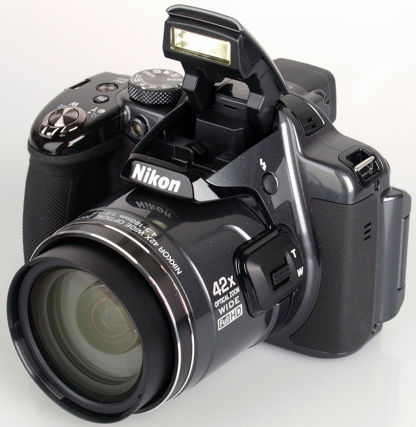 Nikon COOLPIX P520 Camera (Pre-Owned)